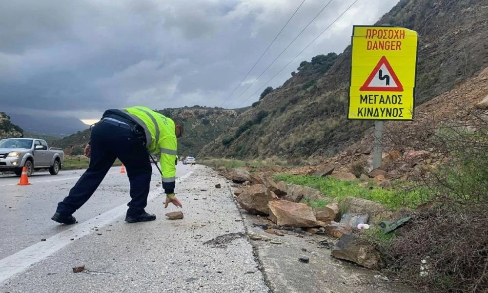 Αίγιο: Προληπτική εκκένωση οικισμού λόγω κατολισθήσεων